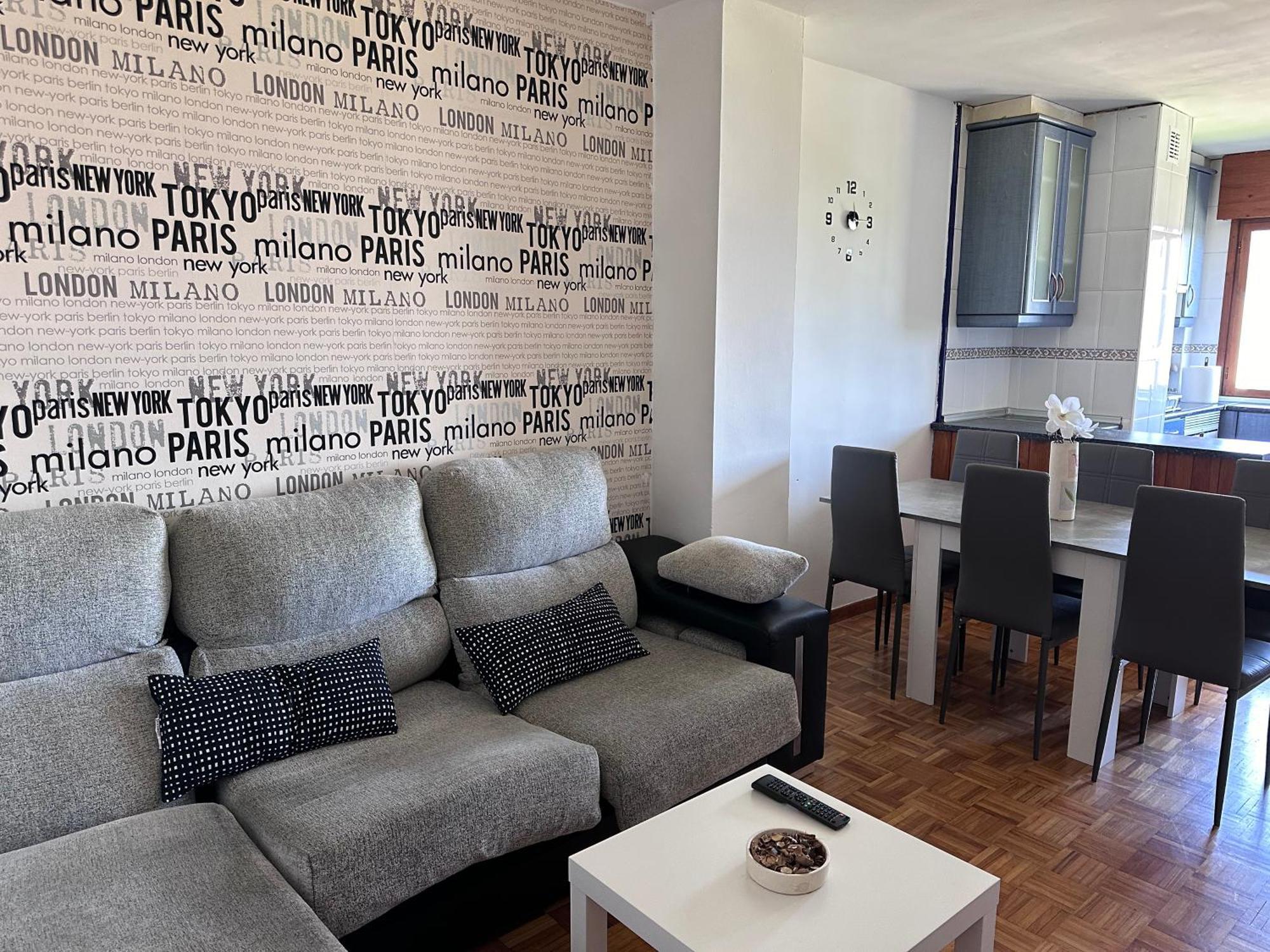 Acogedor Apartamento Con Vistas A La Catedral Y Parking Oviédo Exterior foto