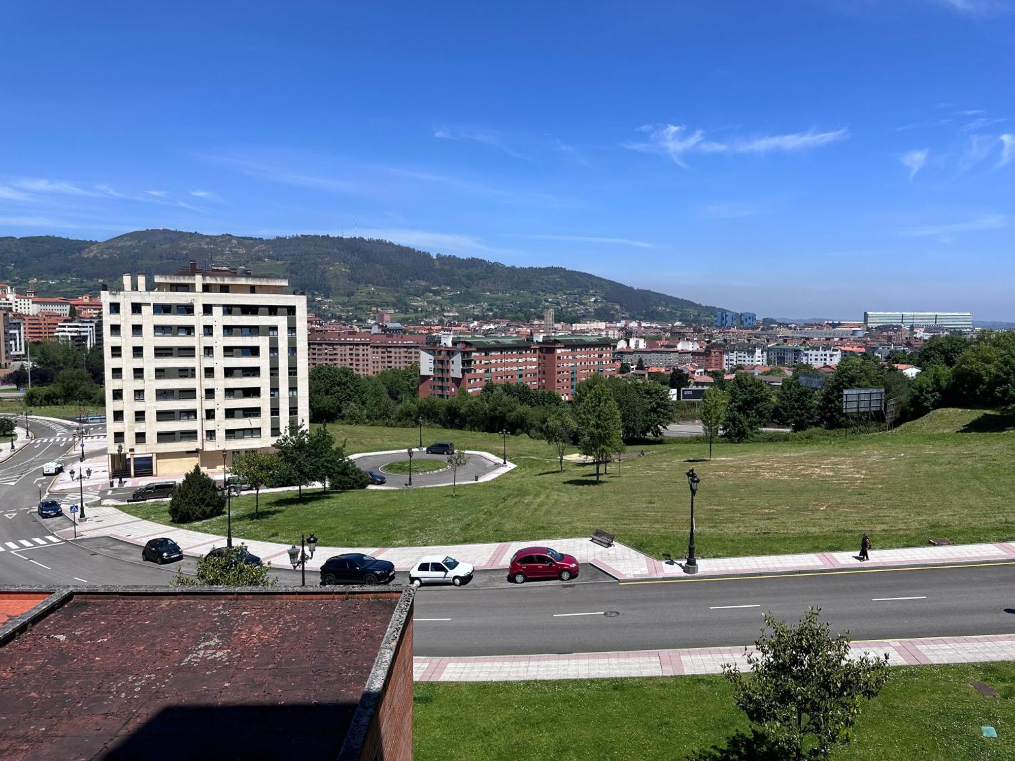 Acogedor Apartamento Con Vistas A La Catedral Y Parking Oviédo Exterior foto